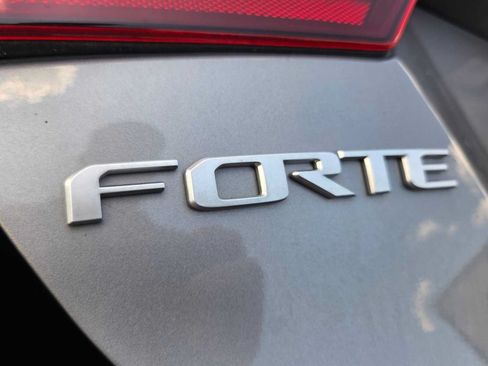 Used 2022 Kia Forte GT-Line FWD image 14