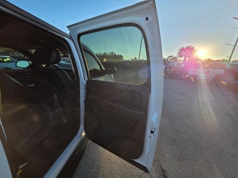 Used 2010 Chevrolet Avalanche LT image 12