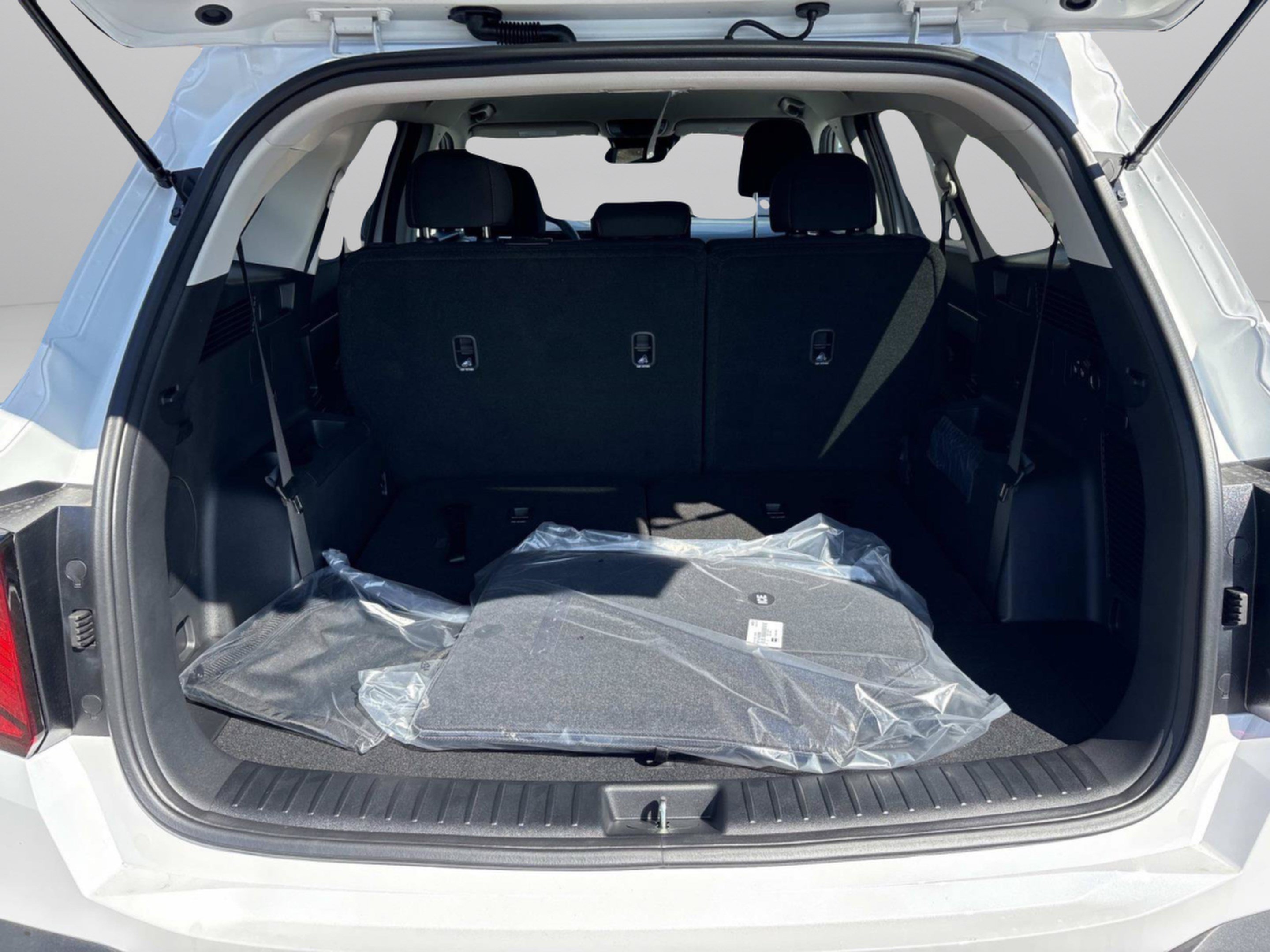 New 2026 Kia Sorento LX FWD image 12