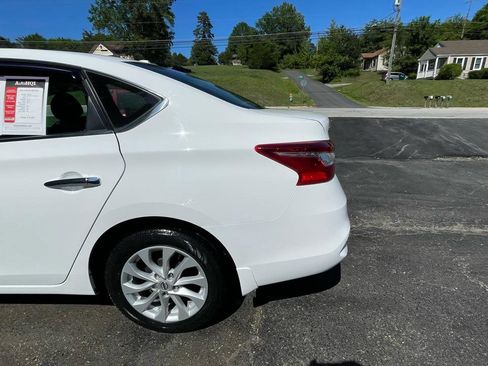 Used 2019 Nissan Sentra SV FWD image 5