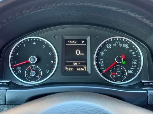 Used 2018 Volkswagen Tiguan Limited w/ Premium Package image 26