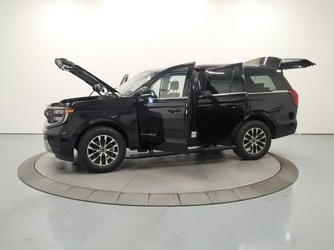 Used 2025 Ford Expedition Platinum AWD/4WD image 13