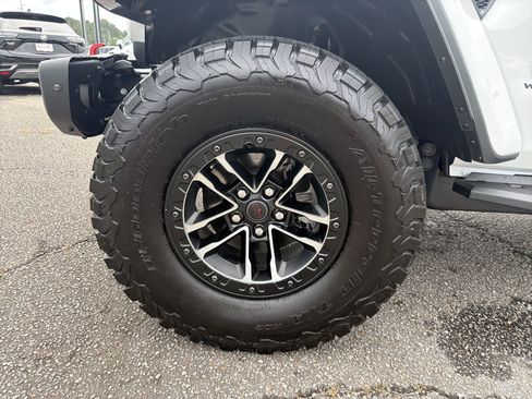 Used 2026 Jeep Wrangler Unlimited Rubicon AWD/4WD image 12