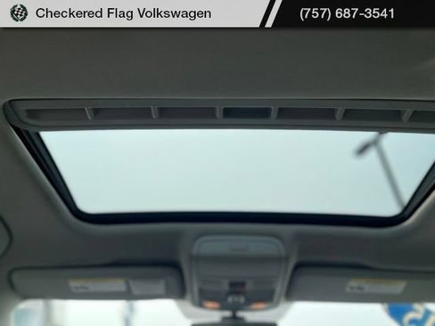 Used 2015 Volkswagen Passat TDI SEL Premium FWD image 30