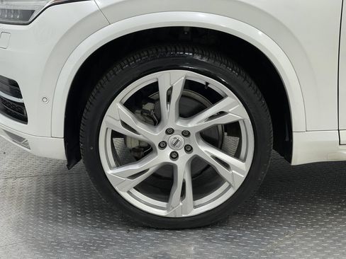 Used 2018 Volvo XC90 T6 Momentum w/ Convenience Package AWD/4WD image 37