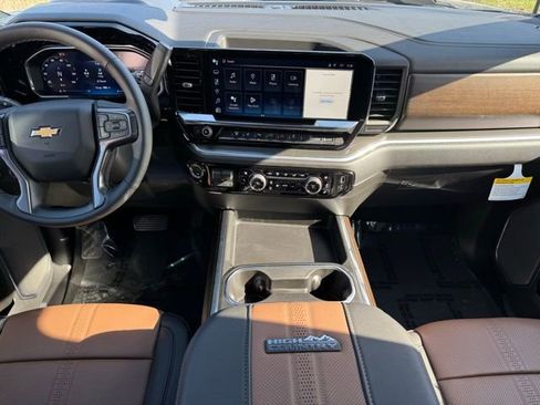New 2026 Chevrolet Silverado 3500 High Country w/ High Country Premium Package AWD/4WD image 2