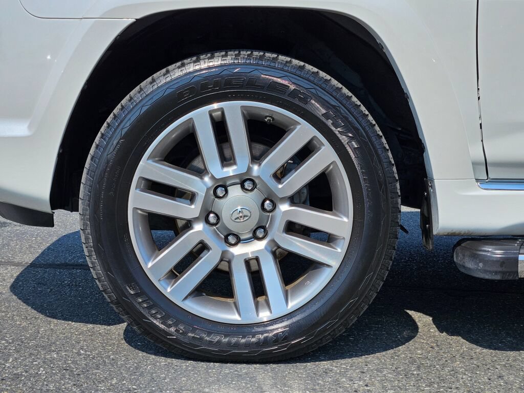 Used 2012 Toyota 4Runner Limited AWD/4WD image 9