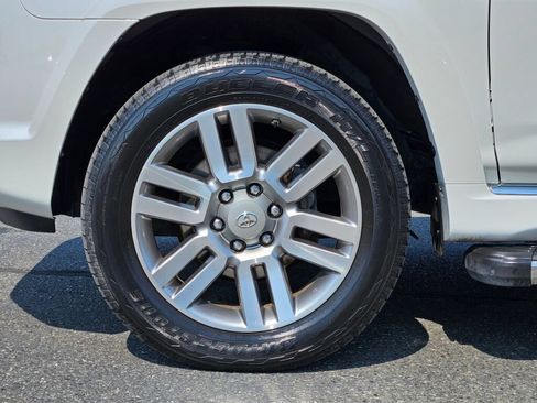Used 2012 Toyota 4Runner Limited AWD/4WD image 9