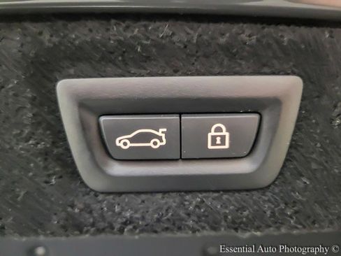 Used 2020 BMW M8 Competition image 21