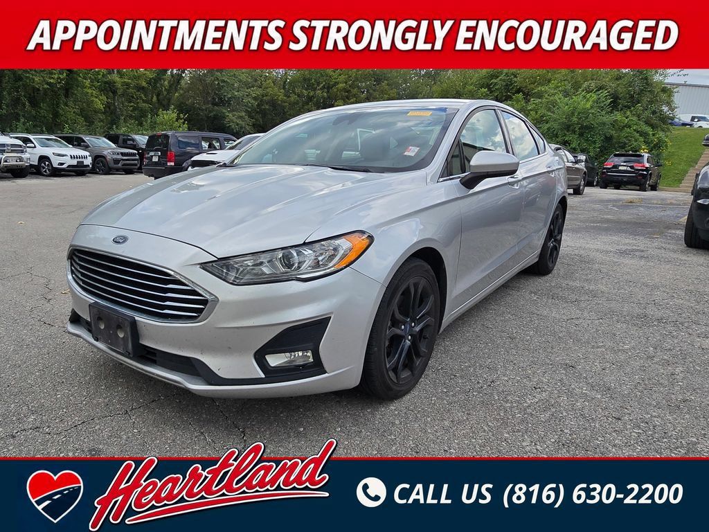 Used 2019 Ford Fusion SE w/ Equipment Group 151A FWD image 1