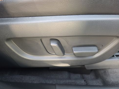 Used 2025 MAZDA CX-70 Plug-In Hybrid w/ Premium Pkg image 31