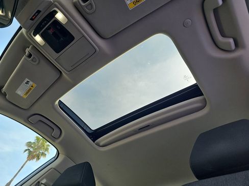 Used 2023 Honda Accord EX image 31