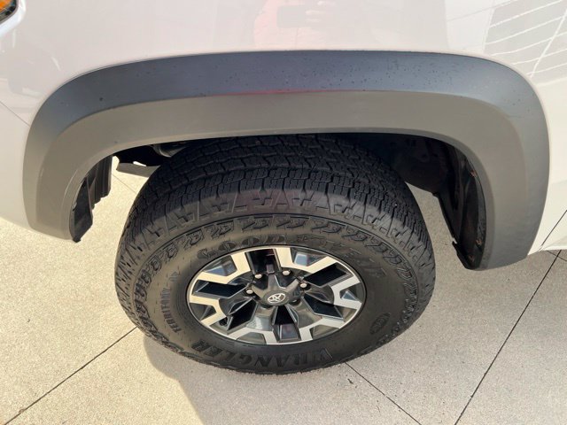 Used 2022 Toyota Tacoma TRD Off-Road w/ TRD Premium Off Road Package AWD/4WD image 10