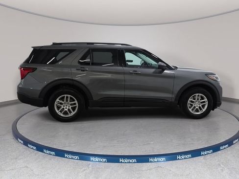 Used 2026 Ford Explorer Active AWD/4WD image 5