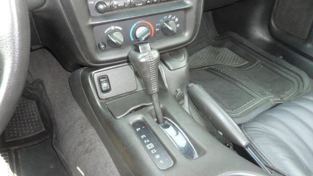 Used 2002 Chevrolet Camaro LT w/ Performance Handling Pkg RWD image 27