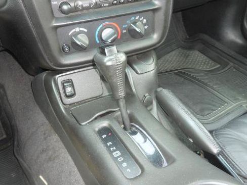 Used 2002 Chevrolet Camaro LT w/ Performance Handling Pkg RWD image 27