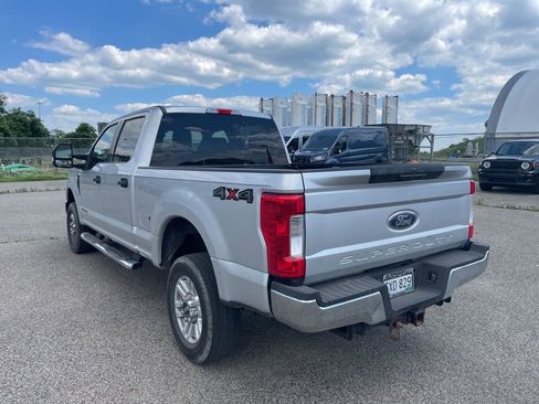 Used 2018 Ford F250 XLT AWD/4WD image 8