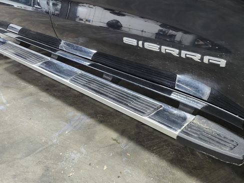 Used 2019 GMC Sierra 1500 SLT w/ SLT Premium Plus Package image 16