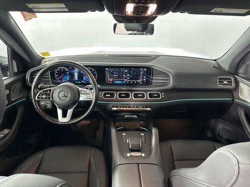 Used 2023 Mercedes-Benz GLS 450 4MATIC image 2