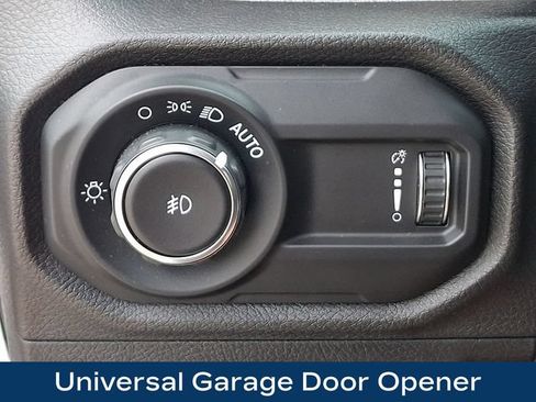 Used 2025 Jeep Wrangler Unlimited Sport AWD/4WD image 9