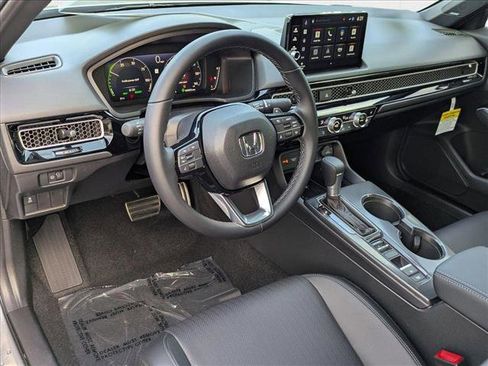 Certified 2025 Honda Civic Sport Touring image 3