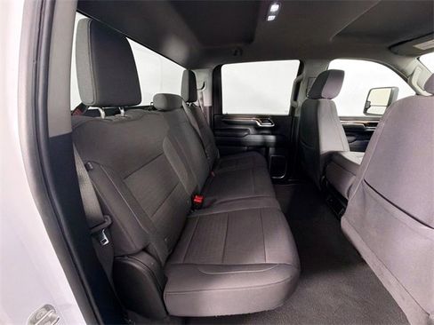 Used 2024 Chevrolet Silverado 2500 LT image 24