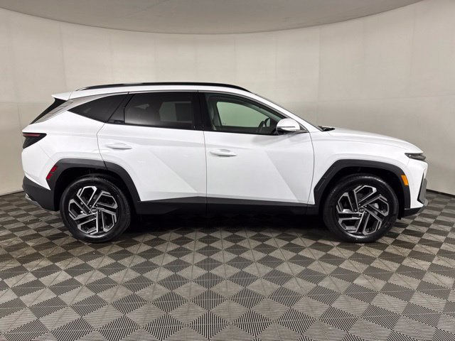 Used 2026 Hyundai Tucson Limited AWD/4WD image 2