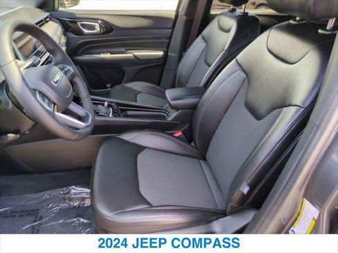 Used 2024 Jeep Compass Latitude w/ Altitude Special Edition AWD/4WD image 20