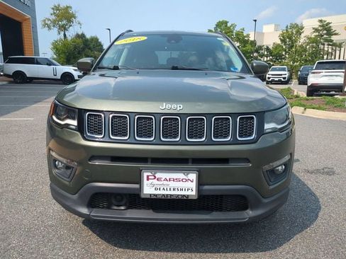 Used 2018 Jeep Compass Latitude w/ Popular Equipment Group AWD/4WD image 9