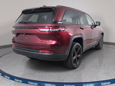 Used 2024 Jeep Grand Cherokee Limited w/ Luxury Tech Group II image 6