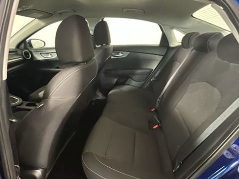 Used 2020 Kia Forte LXS FWD image 25