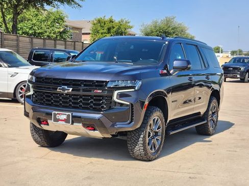 Used 2024 Chevrolet Tahoe Z71 w/ Luxury Package AWD/4WD image 10