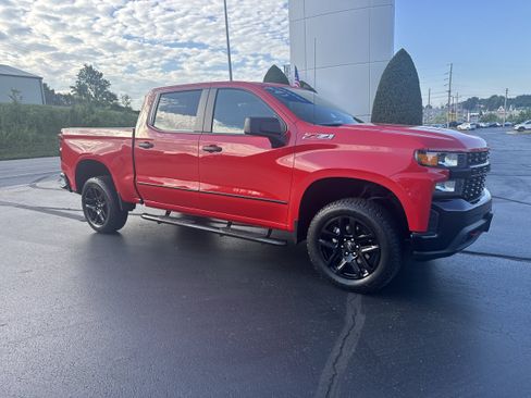 Used 2021 Chevrolet Silverado 1500 Custom Trail Boss w/ Safety Confidence Package AWD/4WD image 1