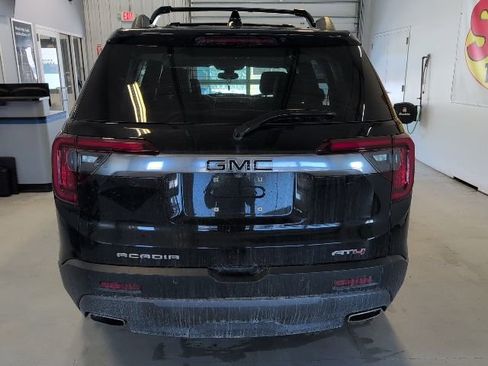 Used 2022 GMC Acadia AT4 image 4