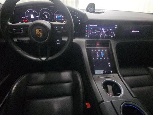Used 2022 Porsche Taycan 4S image 10