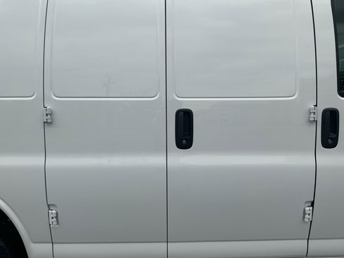 New 2026 Chevrolet Express 2500 RWD image 21
