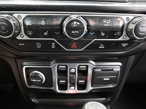 Used 2023 Jeep Wrangler Unlimited Sahara w/ Cold Weather Group AWD/4WD image 45
