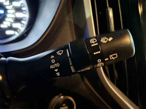 Used 2019 Subaru Ascent Touring image 25