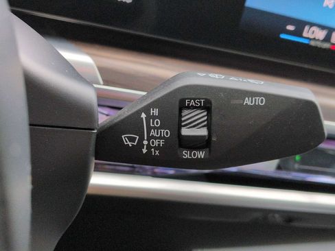 Used 2023 BMW 760i xDrive AWD/4WD image 28