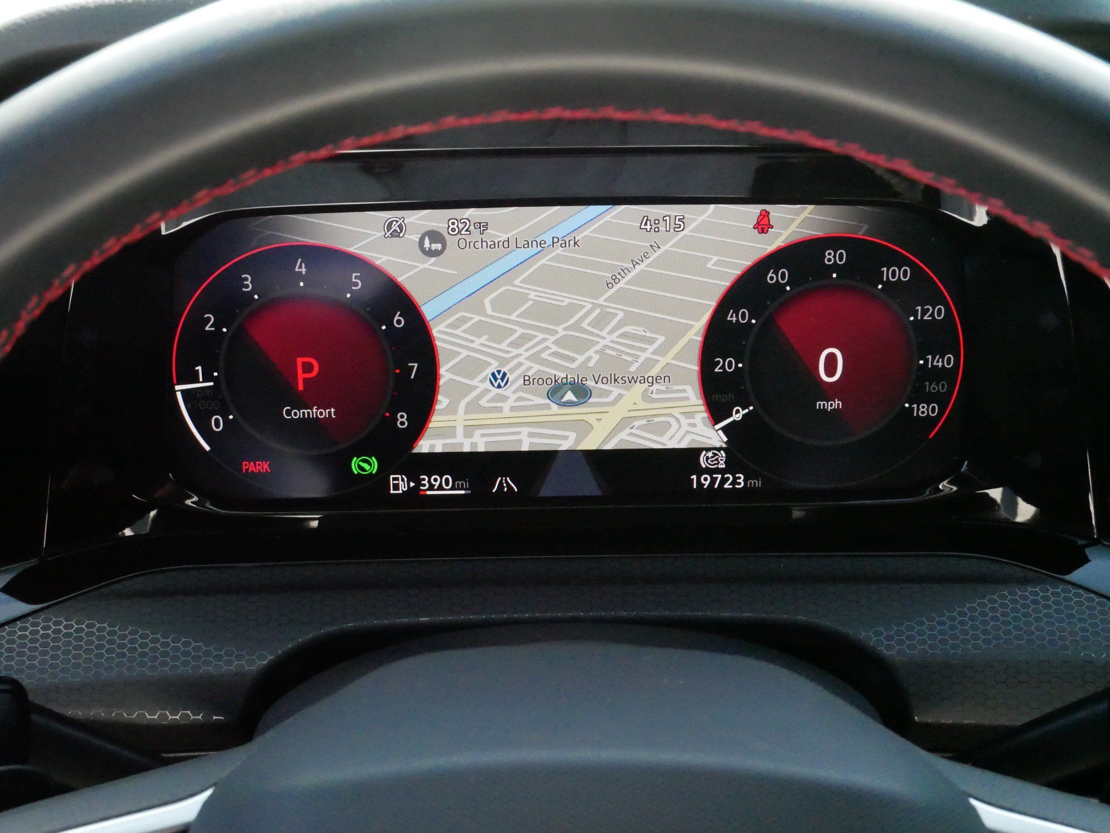 Certified 2024 Volkswagen GTI SE FWD image 31