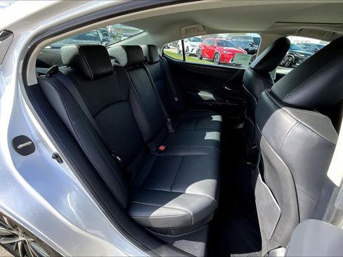 Certified 2025 Lexus ES 300h w/ Premium Package image 19