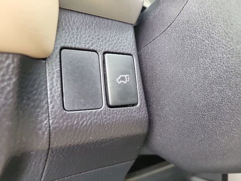 Used 2015 Toyota RAV4 XLE image 30