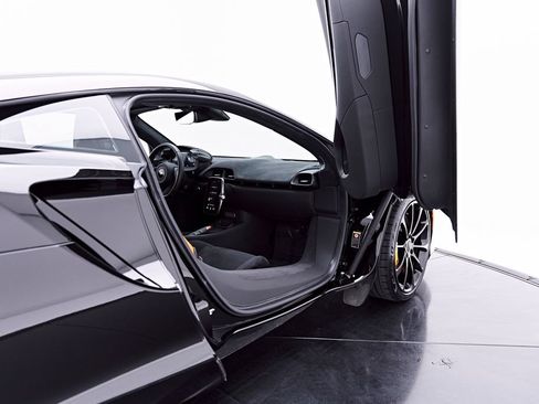 Used 2026 McLaren Artura RWD image 47