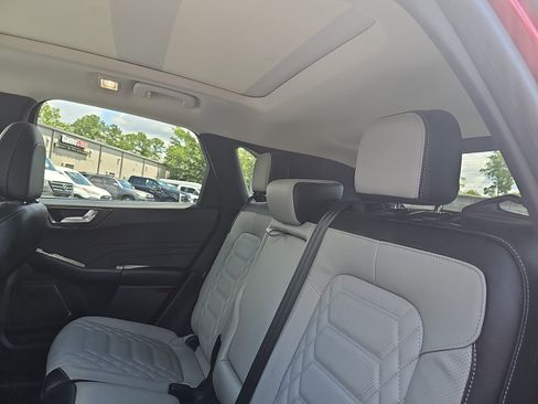 Used 2023 Ford Escape Platinum w/ Premium Technology Package AWD/4WD image 14