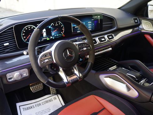 Used 2023 Mercedes-Benz GLE 53 AMG 4MATIC image 2