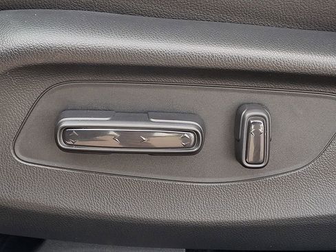 New 2026 Honda HR-V EX-L image 17