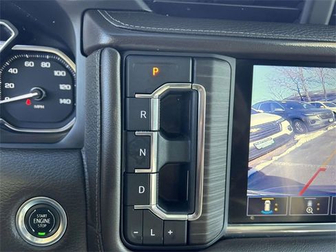 Used 2021 GMC Yukon Denali w/ Denali Premium Package image 21