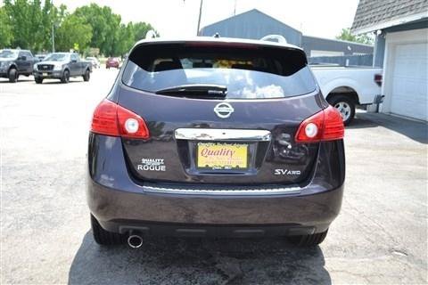 Used 2013 Nissan Rogue SV AWD/4WD image 6