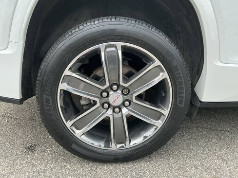 Used 2019 GMC Acadia Denali AWD/4WD image 13
