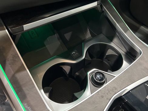 Used 2023 BMW X7 xDrive40i w/ Premium Package image 25